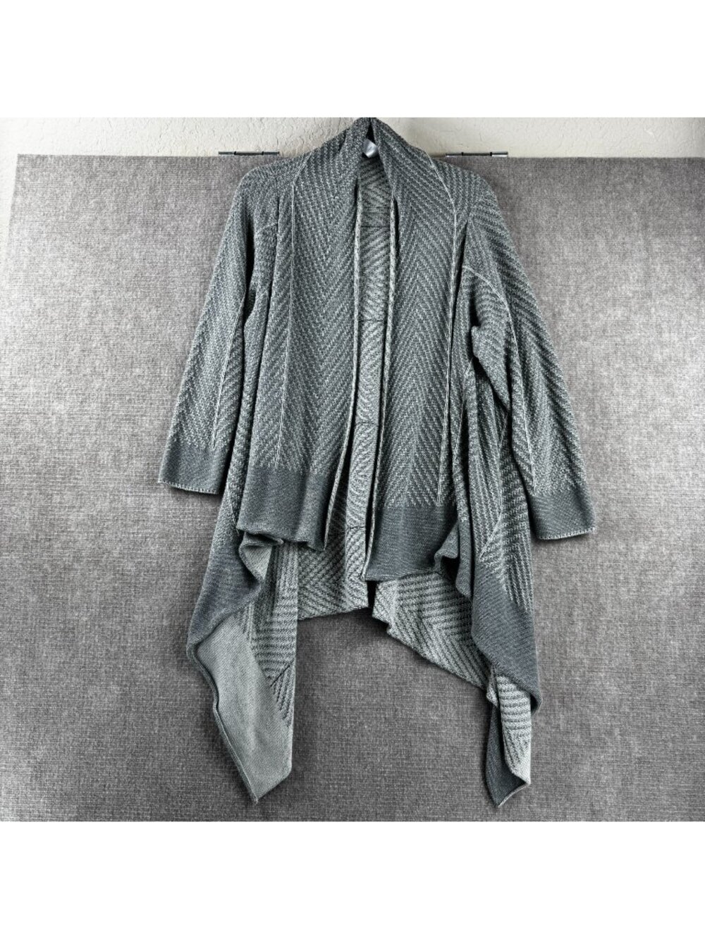 LOGO Lori Goldstein Gray Chevron Knit Cardigan XL Womens Open Front Waterfall